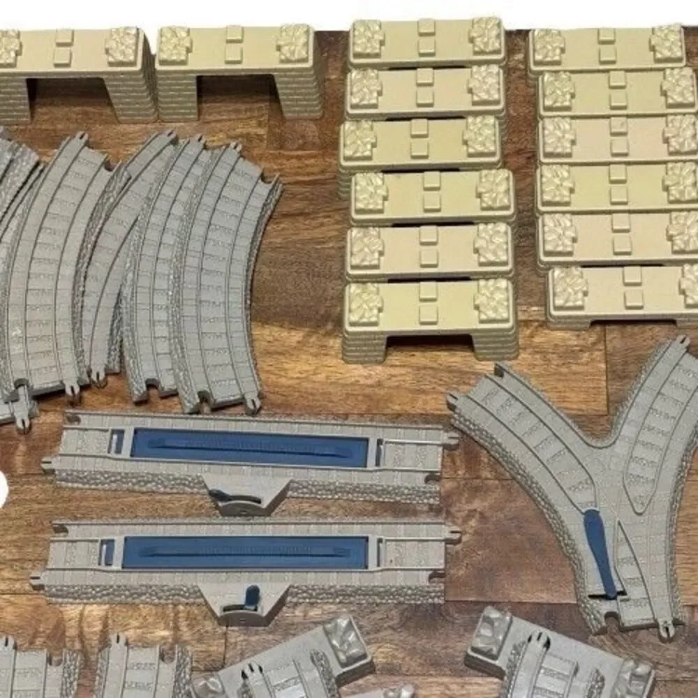 Lot 100 Pcs Thomas the Train Tracks Station Switches Gullane Hit Toy Trackmaster